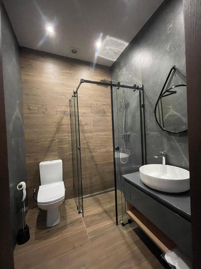 Garden Plaza Hotel Neresnytsya Екстериор снимка